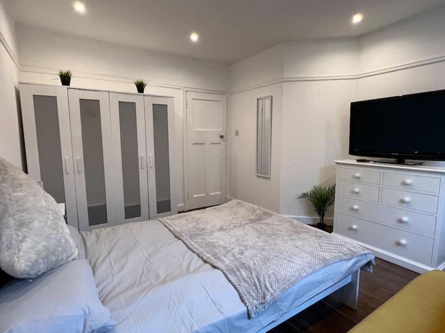 Casa vacanze 3 Bed Luxury House, 10 Min Walk To Underground